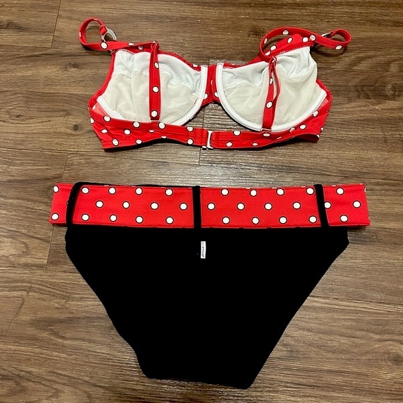 Red and white polka dot bikini top and bottoms. Captiva small. - Picture 2 of 3